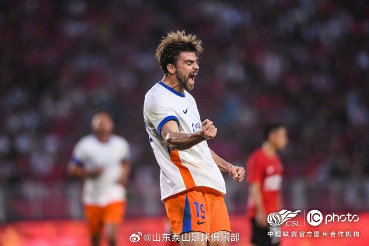 泽卡瓦科双响炮 山东客场5-1横扫辽宁铁人