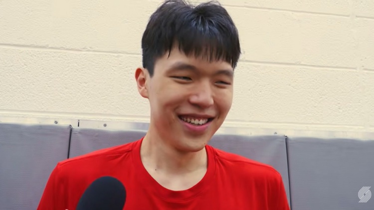 杨瀚森谈第二年：没变化 上场打好球就是任务