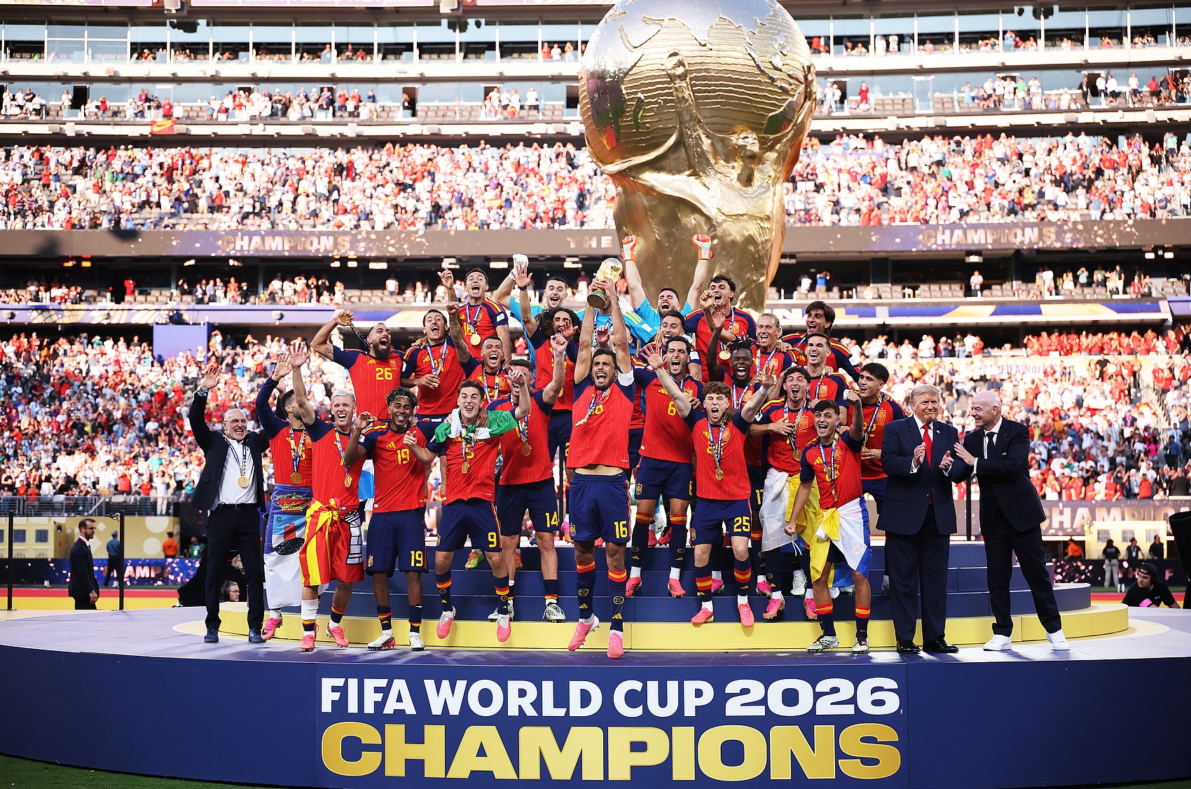 梅西:这伤口很难愈合 祝贺西班牙|C罗点赞FIFA送冠阴谋论|世排西阿英法前4 梅西:这伤口很难愈合 祝贺西班牙|C罗点赞FIFA送冠阴谋论|世排西阿英法前4