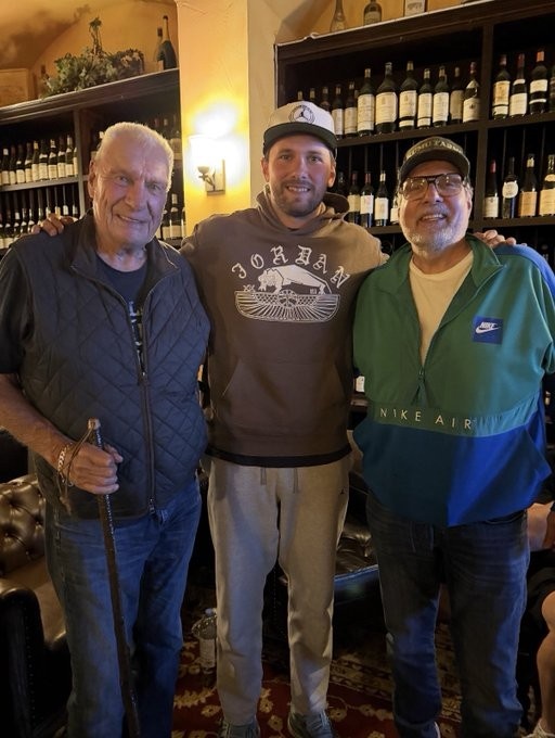东契奇悼念老尼尔森:他信任国际球员,这笔交易是巨大错误 东契奇悼念老尼尔森:他信任国际球员,这笔交易是巨大错误