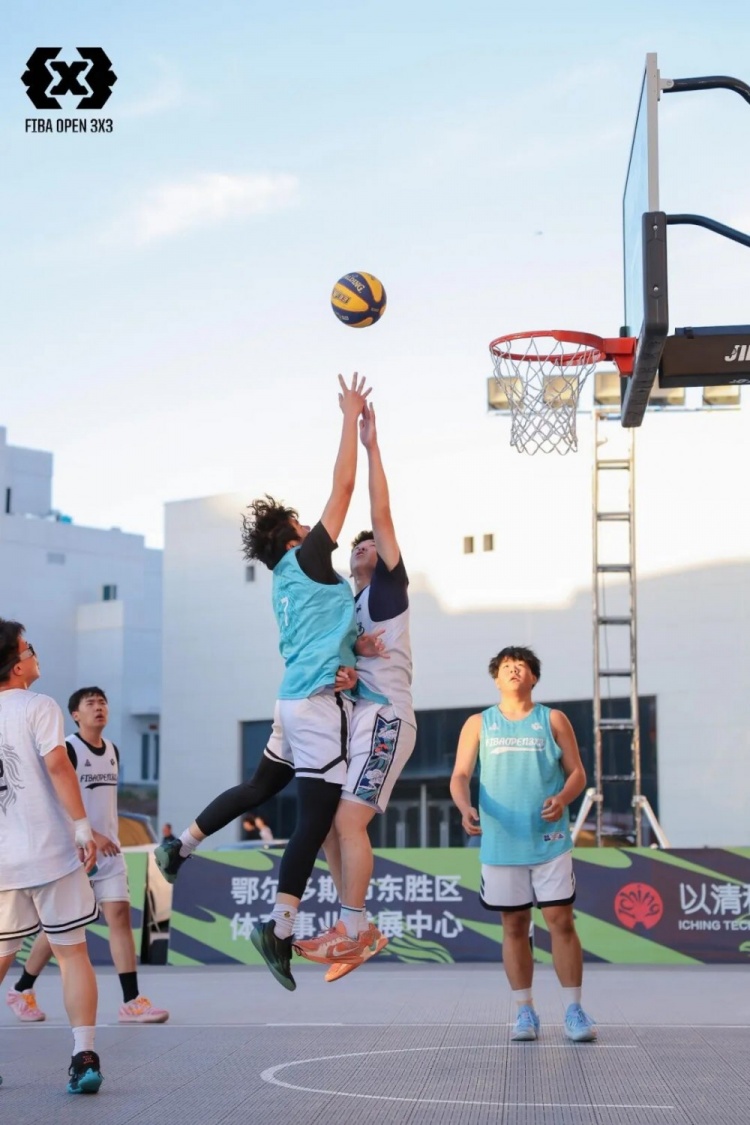 FIBA Open 3×3东胜分站战罢 黑色闪电与海底小纵队分获组别冠军 FIBA Open 3×3东胜分站战罢 黑色闪电与海底小纵队分获组别冠军