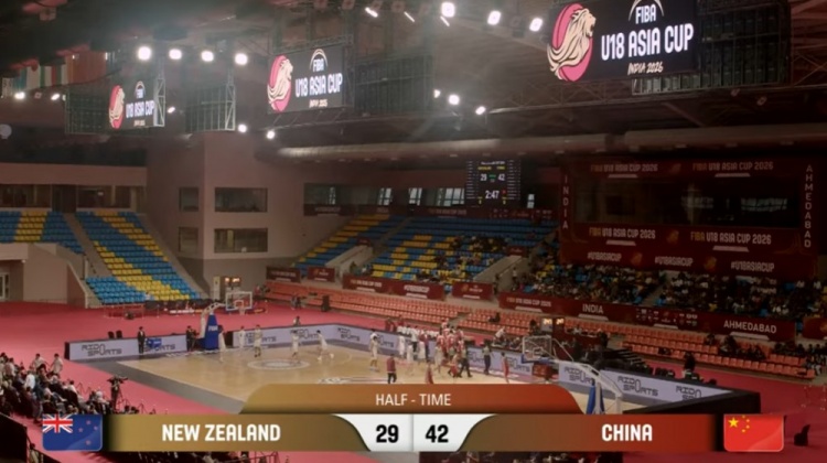 半场-中国U18男篮42-29领先新西兰U18男篮 张淳智6中4砍15分 半场-中国U18男篮42-29领先新西兰U18男篮 张淳智6中4砍15分