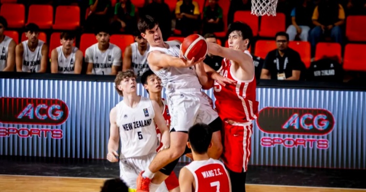 🏀U18男篮亚洲杯-中国男篮力克新西兰进决赛 张淳智18+5 🏀U18男篮亚洲杯-中国男篮力克新西兰进决赛 张淳智18+5