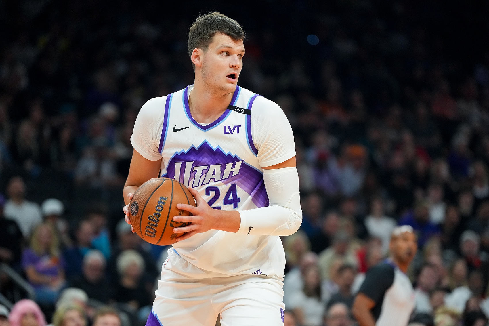 湖人想要OG&大桥但尼克斯不会拆队 追布鲁斯·布朗或反遭后者截胡 湖人想要OG&大桥但尼克斯不会拆队 追布鲁斯·布朗或反遭后者截胡